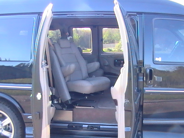 Easy Reach 7.5 GMC Savhana 005.JPG
